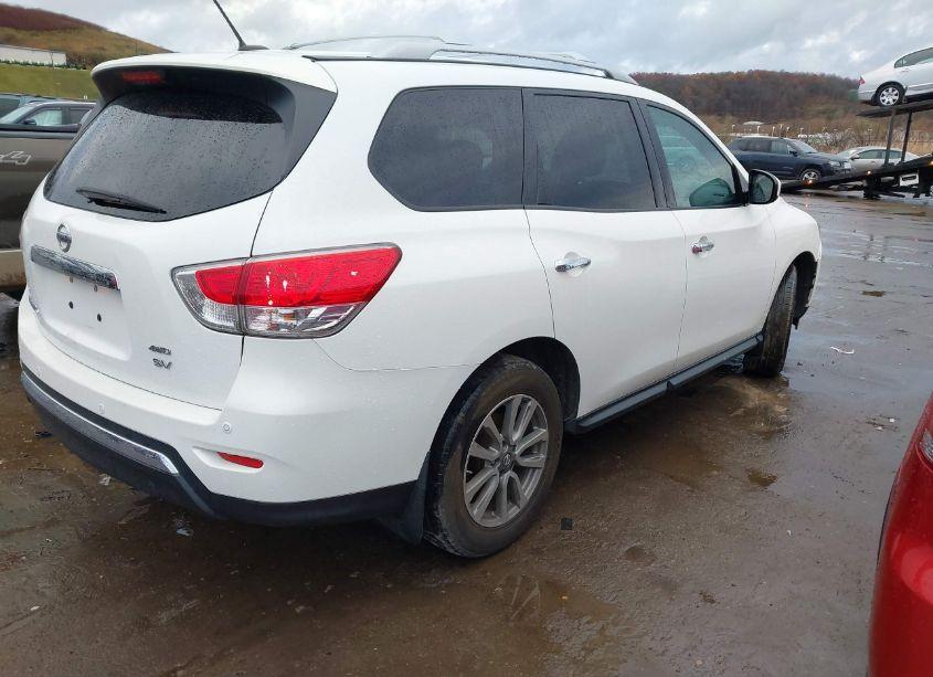 Photo 4 of 2013 Nissan Pathfinder SV (VIN 5N1AR2MM1DC681742)