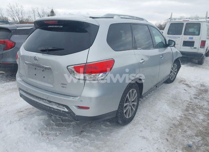 Photo 4 of 2014 Nissan Pathfinder SV (VIN 5N1AR2MM1EC632347)