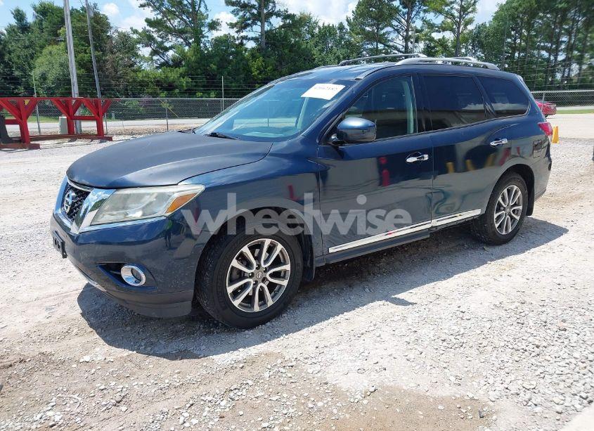 Photo 2 of 2014 Nissan Pathfinder SL (VIN 5N1AR2MM1EC681791)