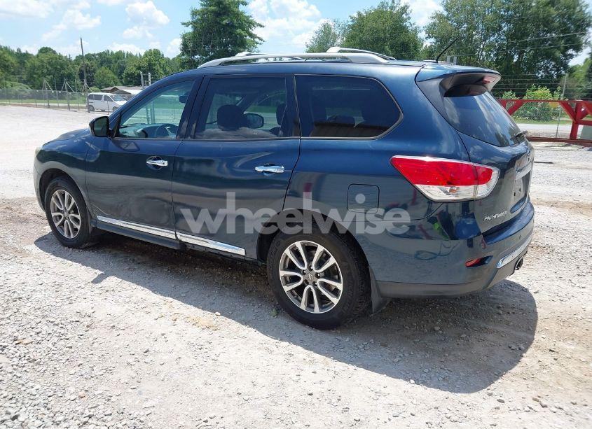 Photo 3 of 2014 Nissan Pathfinder SL (VIN 5N1AR2MM1EC681791)