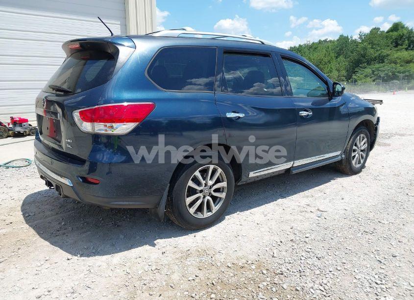 Photo 4 of 2014 Nissan Pathfinder SL (VIN 5N1AR2MM1EC681791)