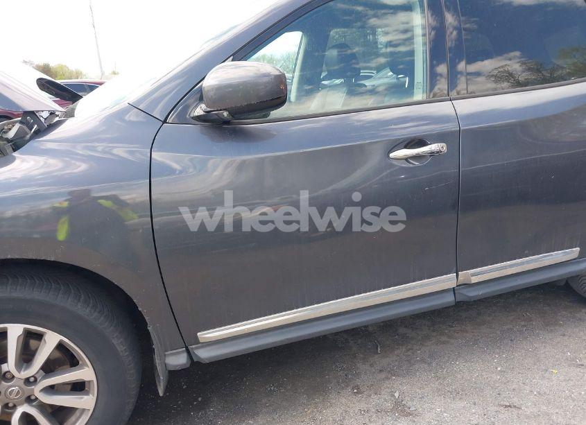 Photo 6 of 2014 Nissan Pathfinder SL (VIN 5N1AR2MM1EC699532)