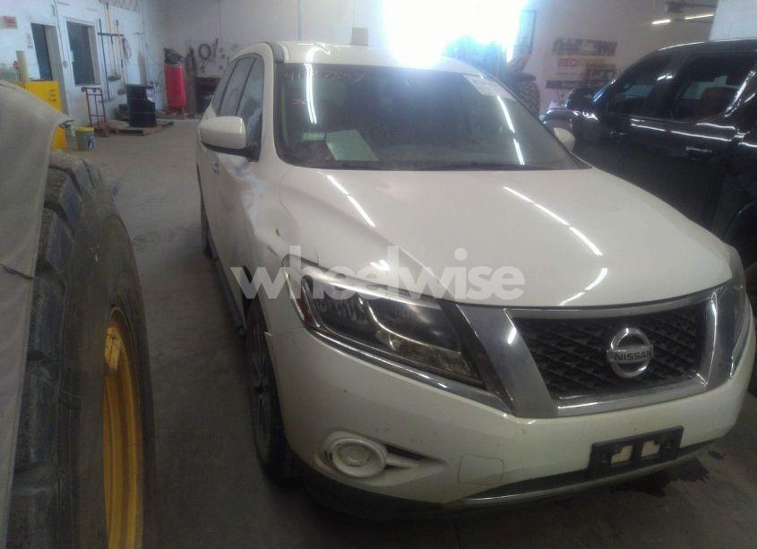 2014 Nissan Pathfinder PLATINUM/S/SL/SV (VIN 5N1AR2MM1EC701960) main photo