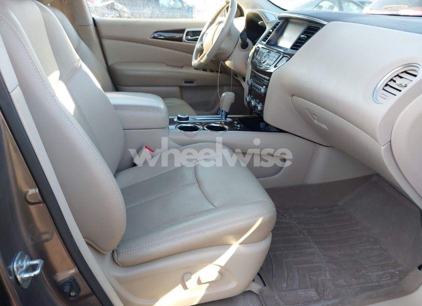 Photo 5 of 2014 Nissan Pathfinder PLATINUM (VIN 5N1AR2MM1EC702851)
