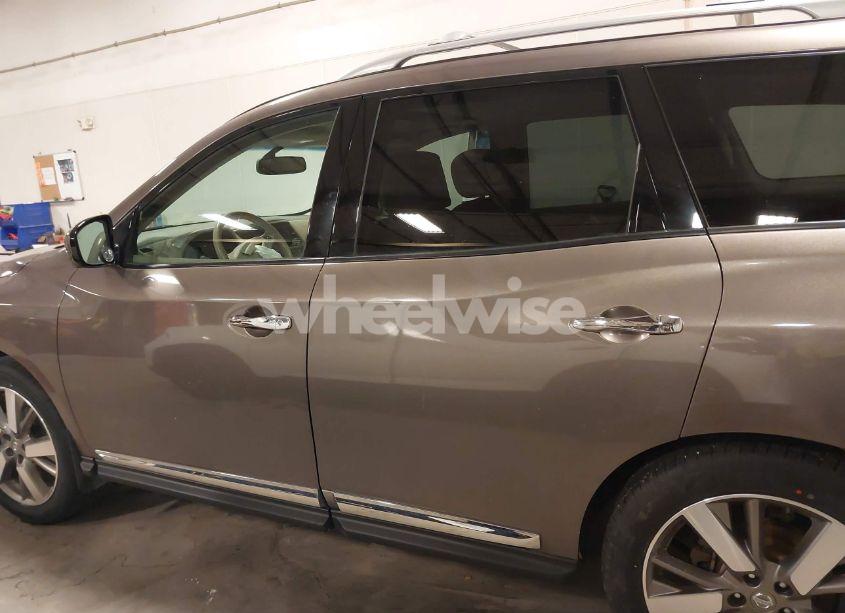 Photo 15 of 2014 Nissan Pathfinder PLATINUM (VIN 5N1AR2MM1EC728835)