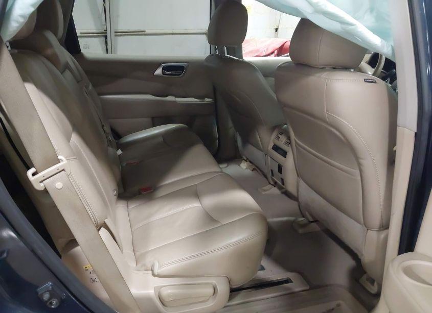 Photo 8 of 2015 Nissan Pathfinder SL (VIN 5N1AR2MM1FC600449)