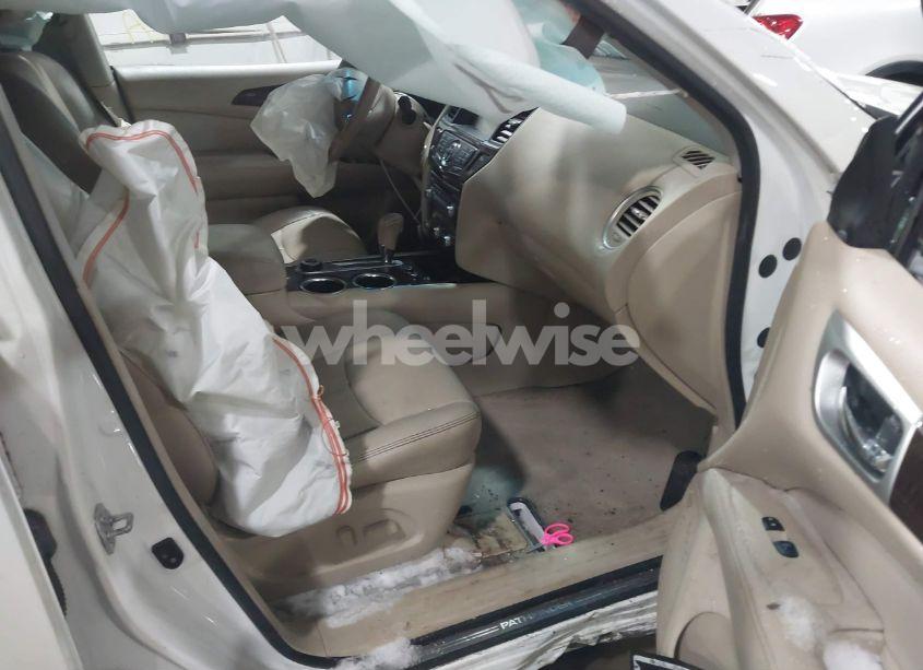 Photo 5 of 2015 Nissan Pathfinder PLATINUM (VIN 5N1AR2MM1FC621382)