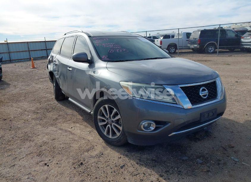 2015 Nissan Pathfinder PLATINUM/S/SL/SV (VIN 5N1AR2MM1FC660943) main photo