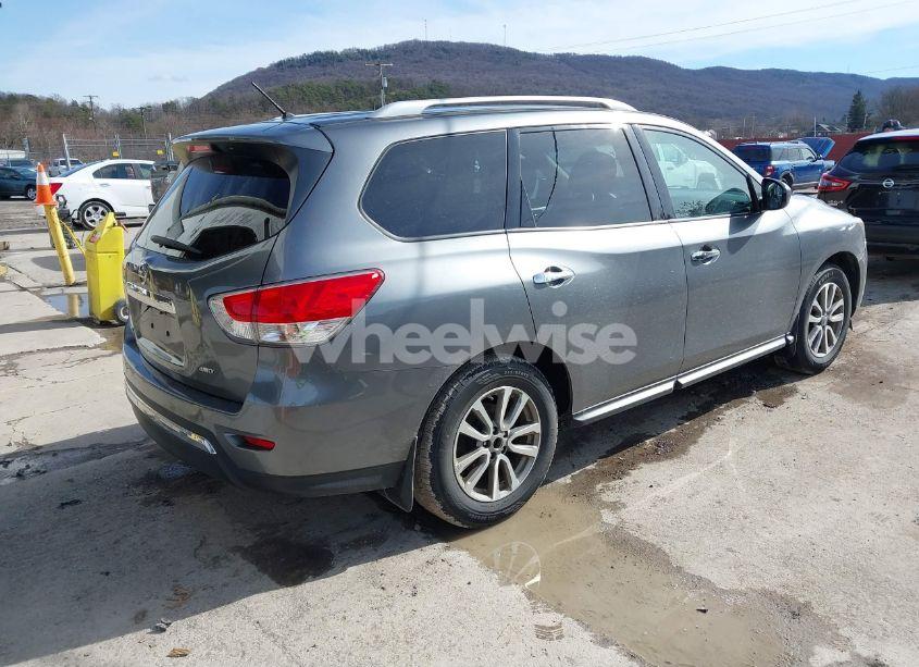 Photo 4 of 2015 Nissan Pathfinder S (VIN 5N1AR2MM1FC674597)