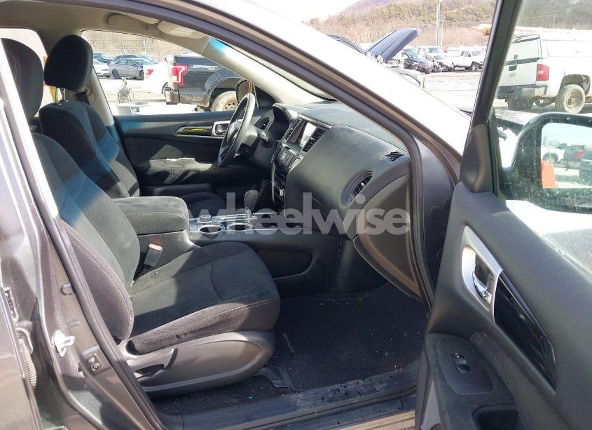 Photo 5 of 2015 Nissan Pathfinder S (VIN 5N1AR2MM1FC674597)