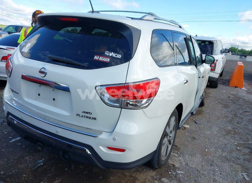Photo 4 of 2016 Nissan Pathfinder PLATINUM (VIN 5N1AR2MM1GC605264)