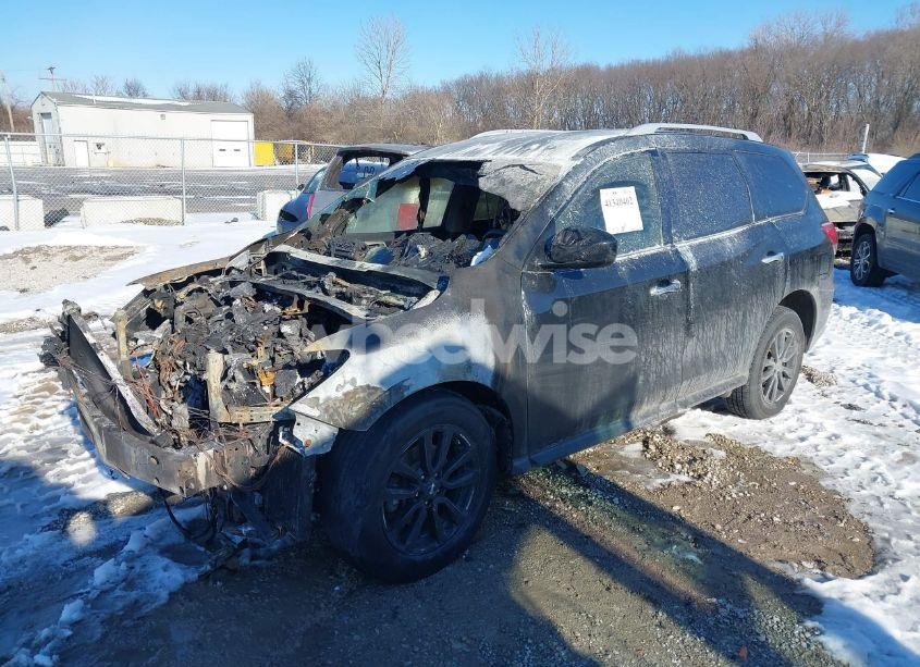 Photo 2 of 2016 Nissan Pathfinder PLATINUM/S/SL/SV (VIN 5N1AR2MM1GC610562)