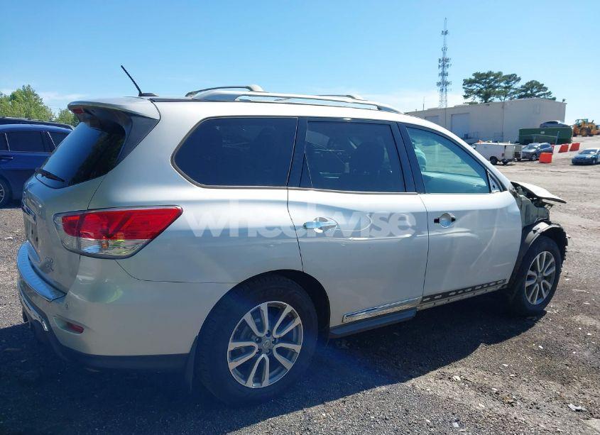 Photo 13 of 2016 Nissan Pathfinder SL (VIN 5N1AR2MM1GC611565)