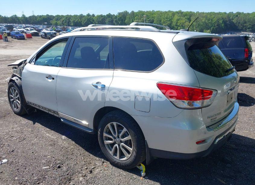 Photo 14 of 2016 Nissan Pathfinder SL (VIN 5N1AR2MM1GC611565)