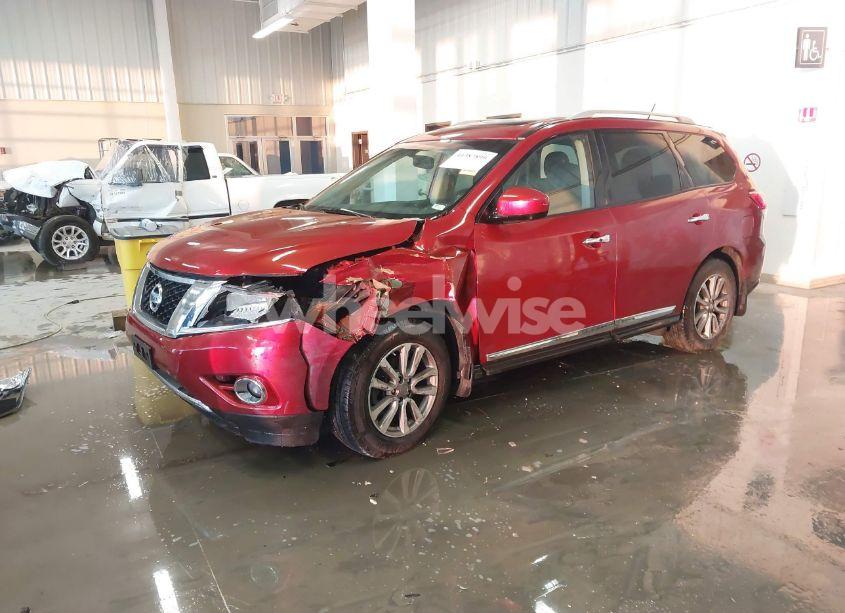 Photo 2 of 2016 Nissan Pathfinder SL (VIN 5N1AR2MM1GC617754)