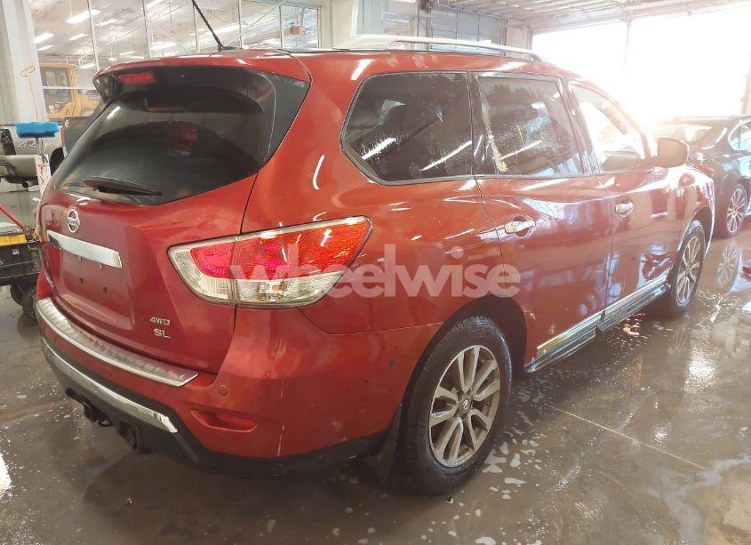 Photo 4 of 2016 Nissan Pathfinder SL (VIN 5N1AR2MM1GC617754)