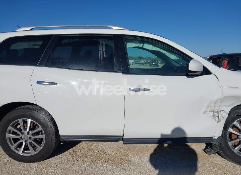 Photo 17 of 2016 Nissan Pathfinder PLATINUM/S/SL/SV (VIN 5N1AR2MM1GC617995)