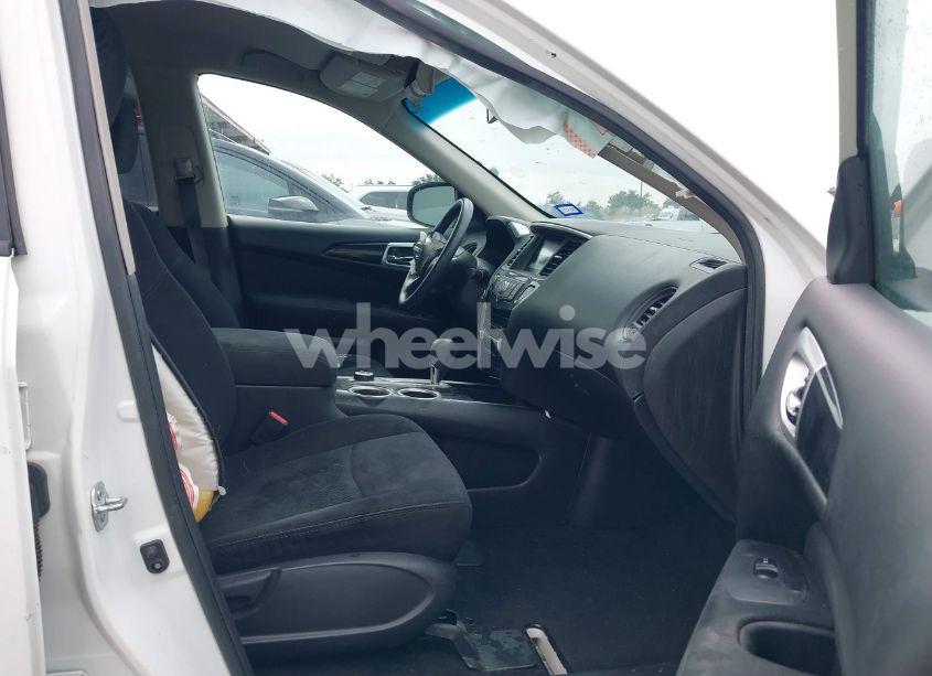 Photo 5 of 2016 Nissan Pathfinder PLATINUM/S/SL/SV (VIN 5N1AR2MM1GC617995)