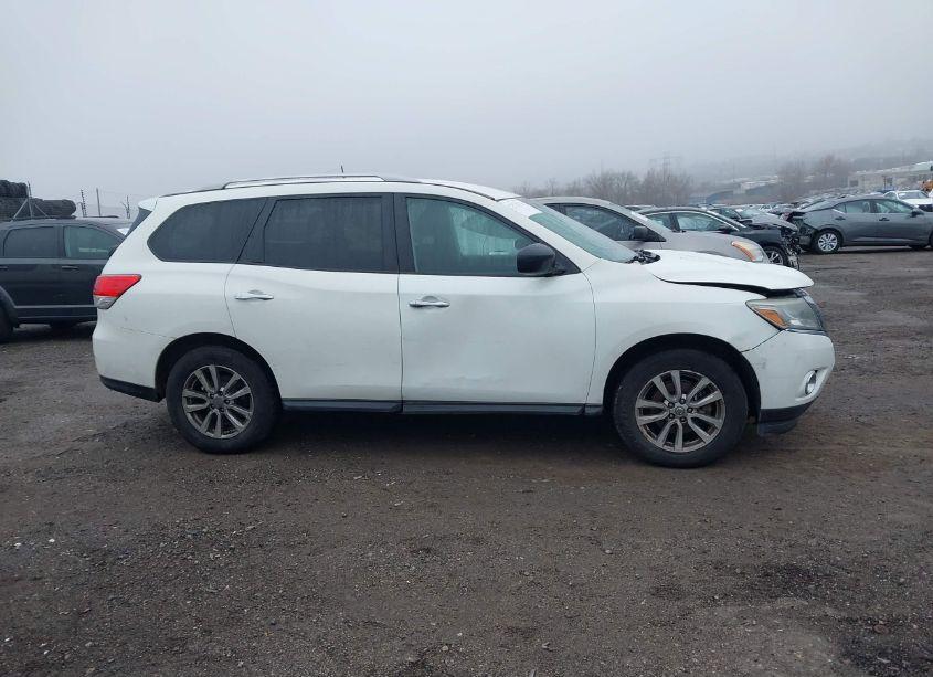 Photo 13 of 2016 Nissan Pathfinder PLATINUM/S/SL/SV (VIN 5N1AR2MM1GC621366)