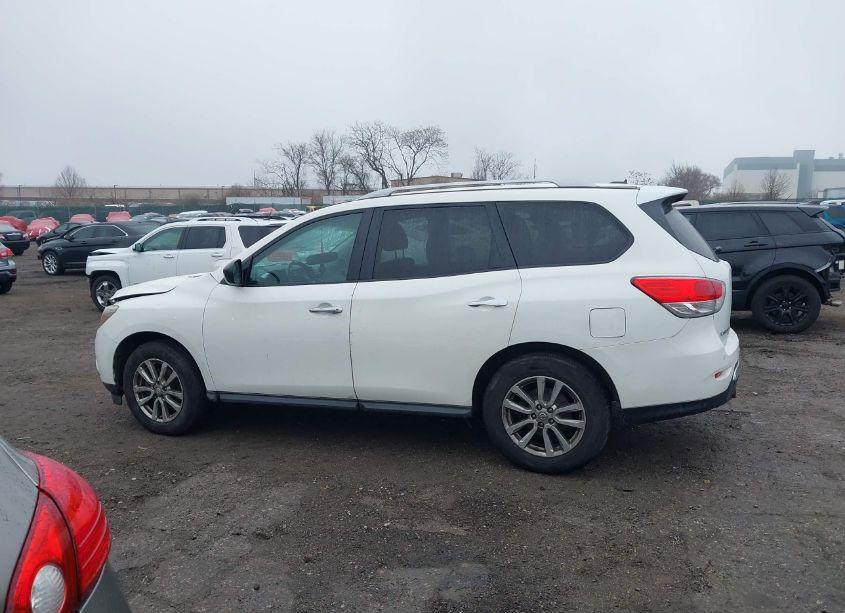 Photo 14 of 2016 Nissan Pathfinder PLATINUM/S/SL/SV (VIN 5N1AR2MM1GC621366)