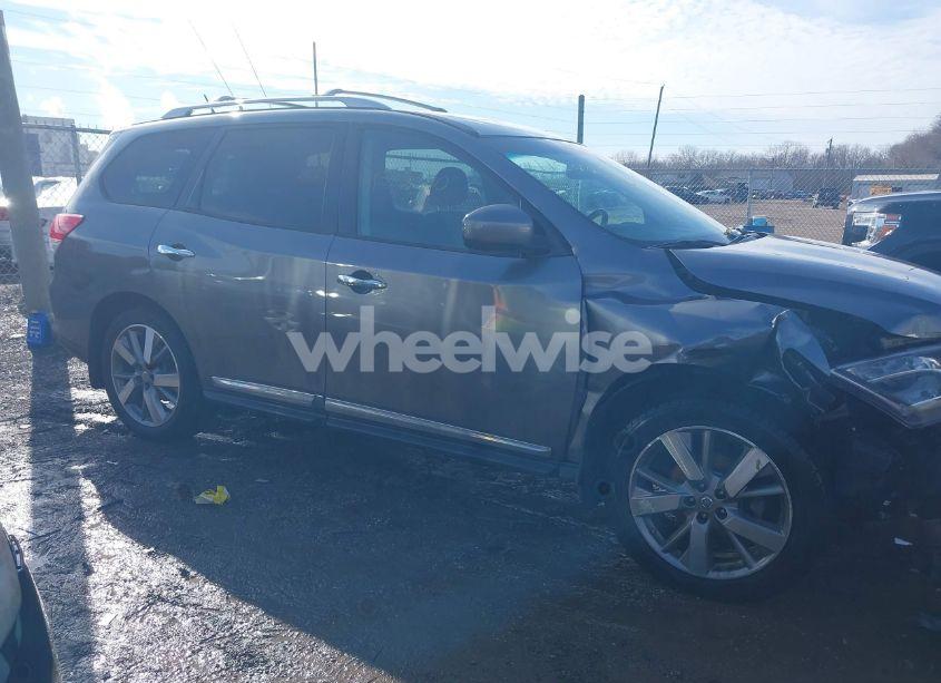 Photo 13 of 2016 Nissan Pathfinder PLATINUM/S/SL/SV (VIN 5N1AR2MM1GC628737)