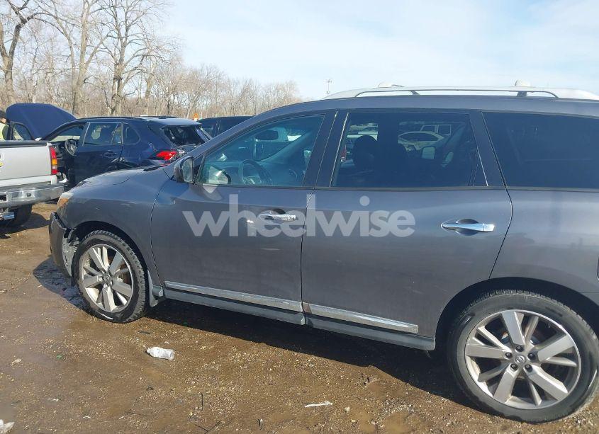 Photo 14 of 2016 Nissan Pathfinder PLATINUM/S/SL/SV (VIN 5N1AR2MM1GC628737)