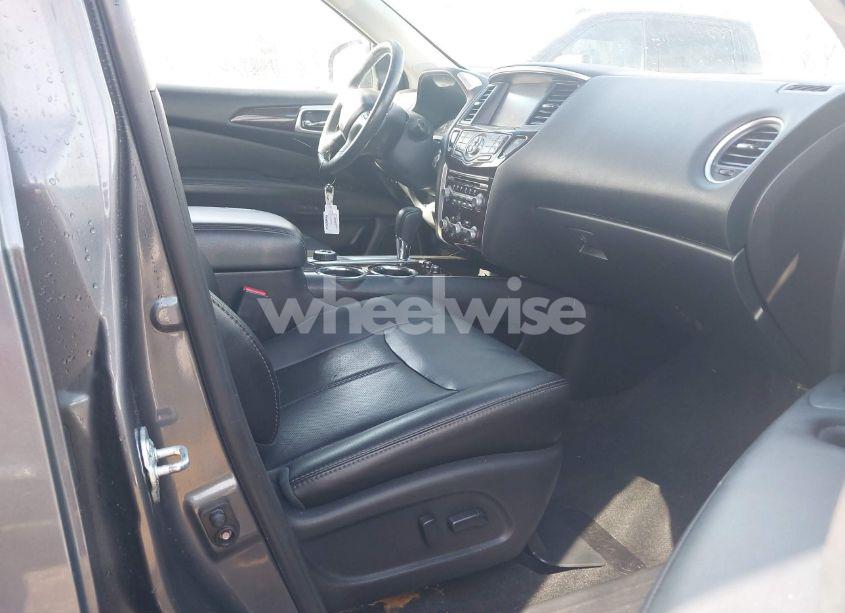 Photo 5 of 2016 Nissan Pathfinder PLATINUM/S/SL/SV (VIN 5N1AR2MM1GC628737)