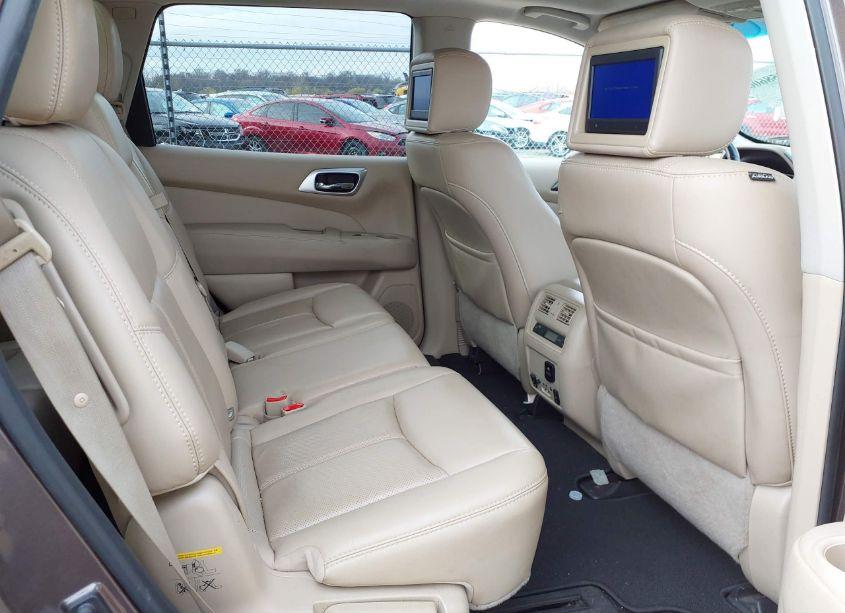 Photo 8 of 2016 Nissan Pathfinder PLATINUM (VIN 5N1AR2MM1GC655887)