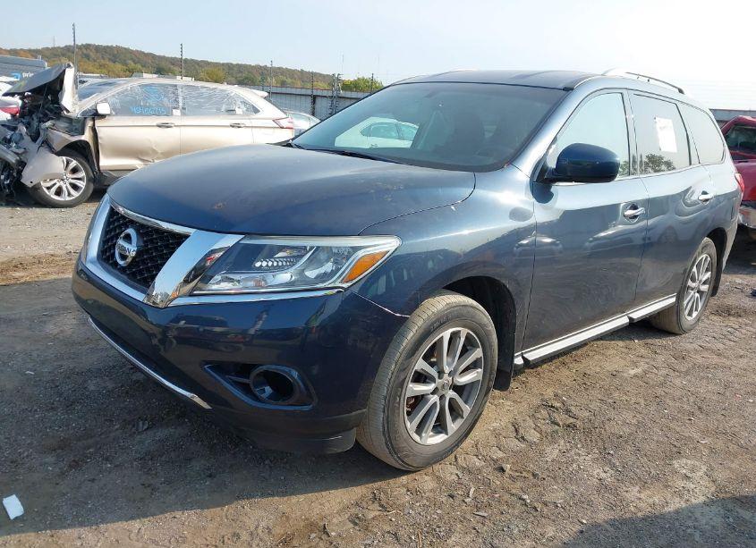 Photo 2 of 2016 Nissan Pathfinder S (VIN 5N1AR2MM1GC657851)