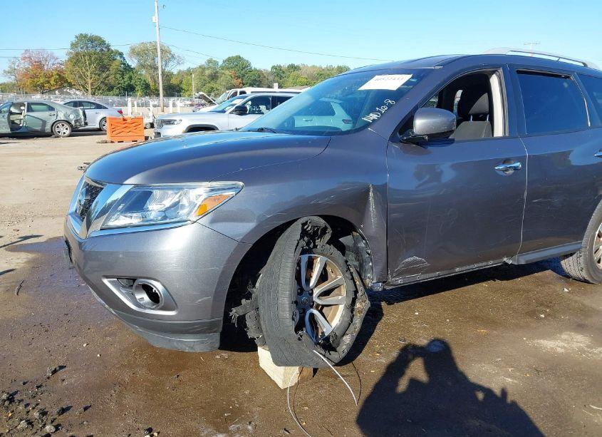 Photo 6 of 2016 Nissan Pathfinder S (VIN 5N1AR2MM1GC663066)