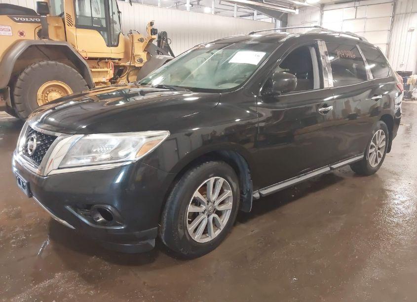 Photo 2 of 2016 Nissan Pathfinder S (VIN 5N1AR2MM1GC664833)