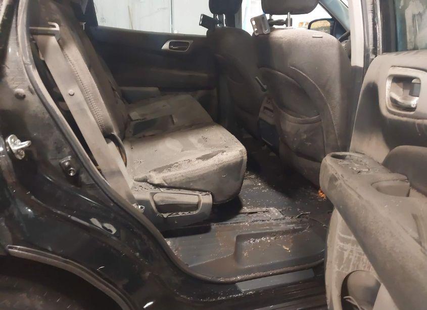 Photo 8 of 2016 Nissan Pathfinder S (VIN 5N1AR2MM1GC664833)