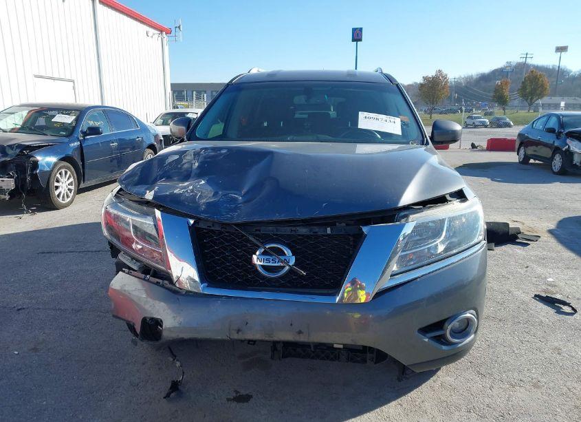 Photo 12 of 2016 Nissan Pathfinder SV (VIN 5N1AR2MM1GC664931)