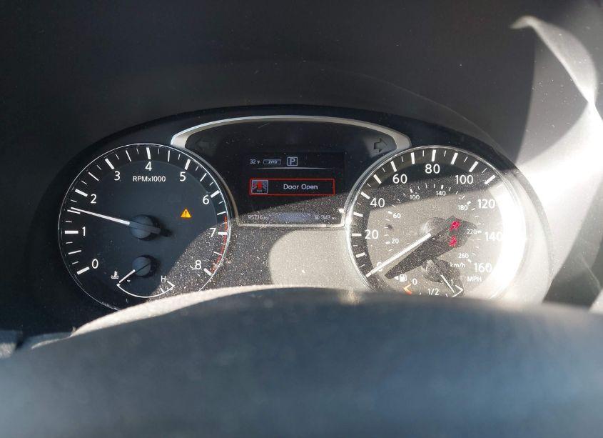 Photo 7 of 2016 Nissan Pathfinder SV (VIN 5N1AR2MM1GC664931)