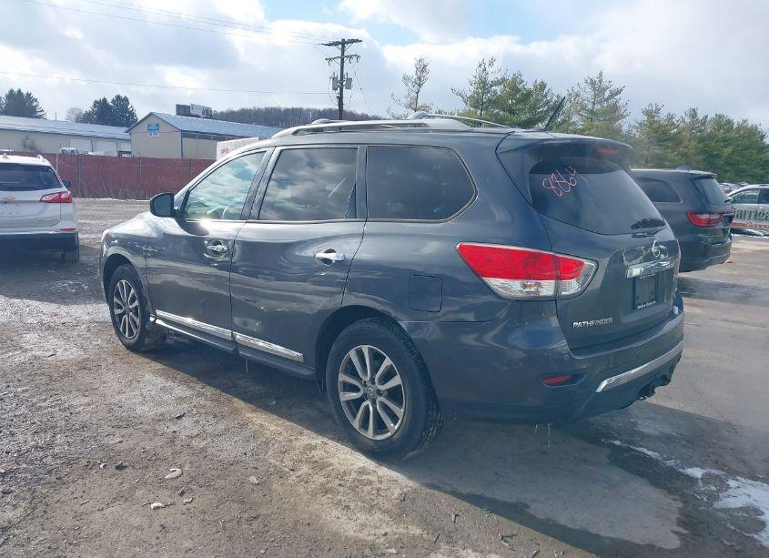 Photo 3 of 2013 Nissan Pathfinder SL (VIN 5N1AR2MM2DC608864)