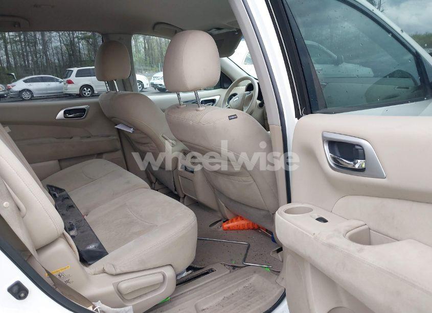 Photo 8 of 2013 Nissan Pathfinder S (VIN 5N1AR2MM2DC616205)