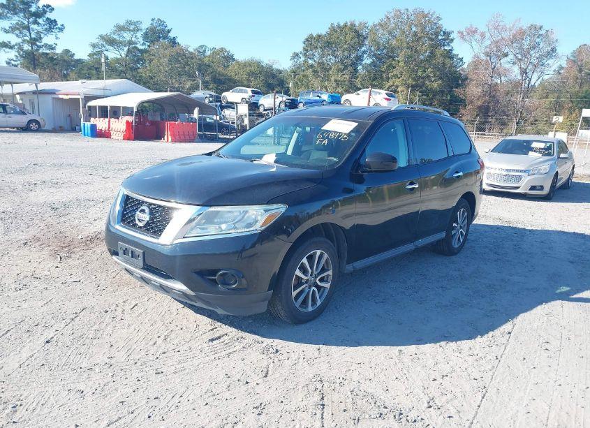 Photo 2 of 2013 Nissan Pathfinder SV (VIN 5N1AR2MM2DC648975)