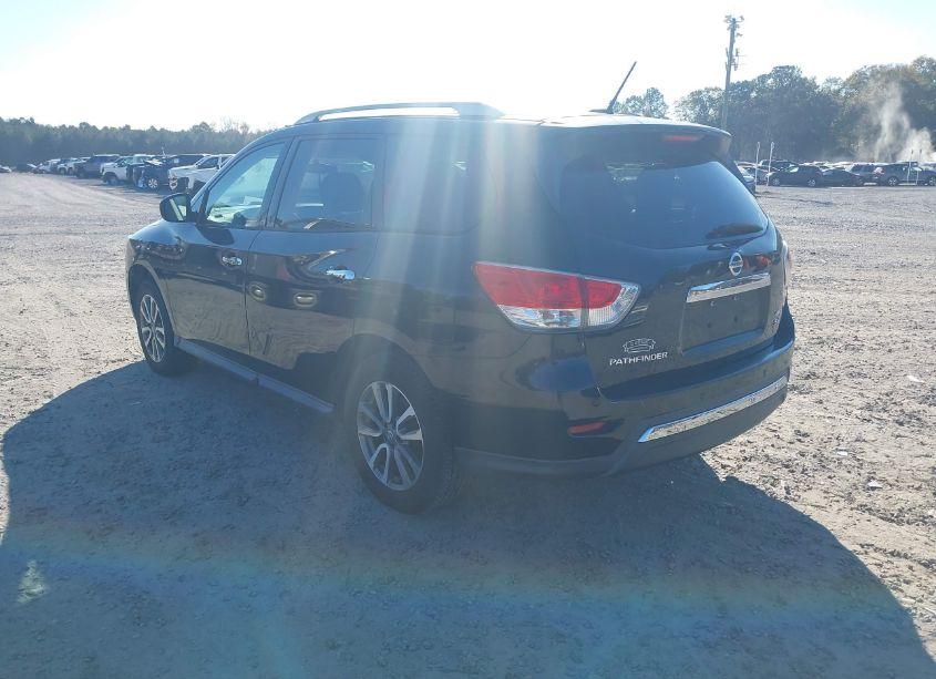 Photo 3 of 2013 Nissan Pathfinder SV (VIN 5N1AR2MM2DC648975)