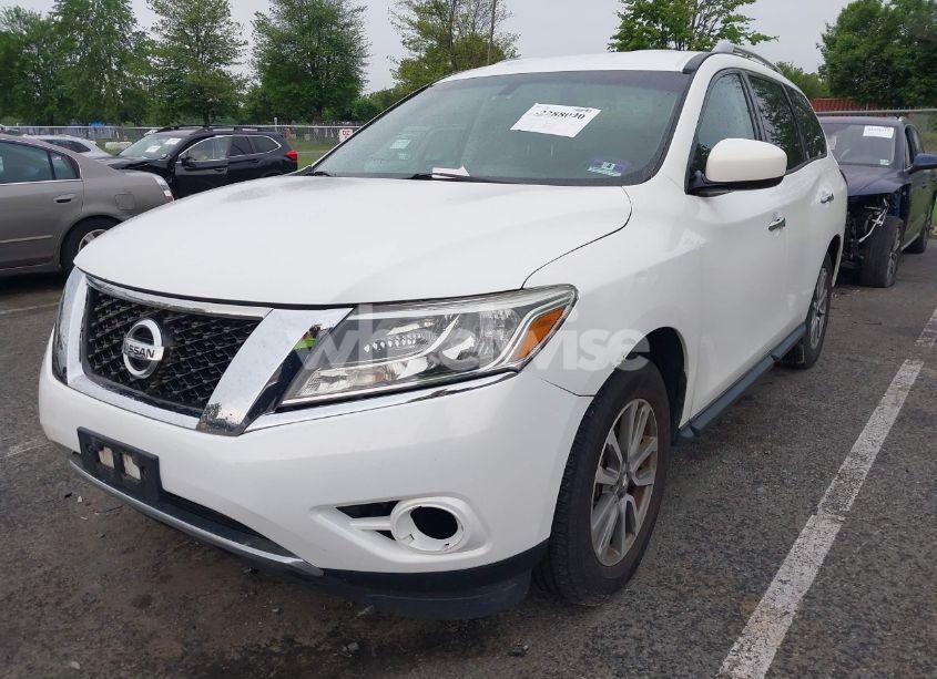 Photo 2 of 2013 Nissan Pathfinder SV (VIN 5N1AR2MM2DC663556)