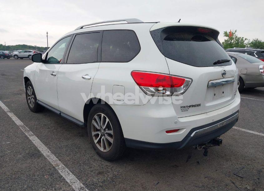 Photo 3 of 2013 Nissan Pathfinder SV (VIN 5N1AR2MM2DC663556)