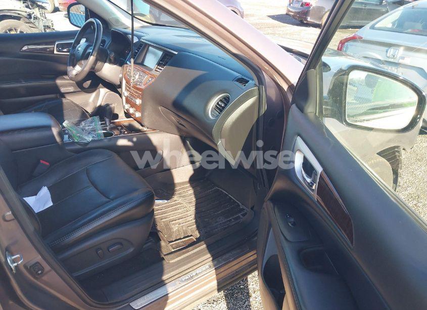 Photo 5 of 2014 Nissan Pathfinder PLATINUM (VIN 5N1AR2MM2EC611720)