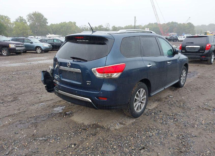 Photo 4 of 2014 Nissan Pathfinder SV (VIN 5N1AR2MM2EC640943)