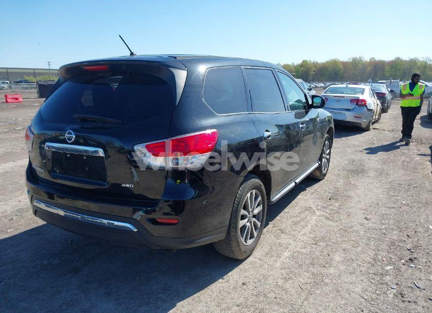 Photo 4 of 2014 Nissan Pathfinder S (VIN 5N1AR2MM2EC655751)