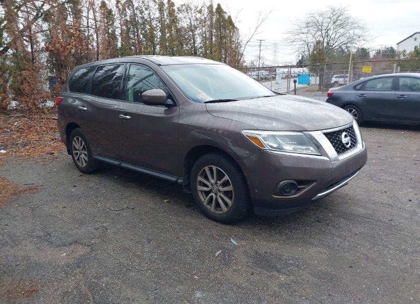 2015 Nissan Pathfinder S (VIN 5N1AR2MM2FC602873) main photo