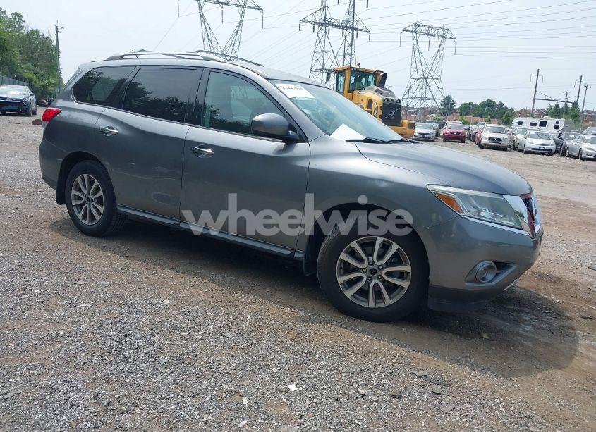 2015 Nissan Pathfinder S (VIN 5N1AR2MM2FC678352) main photo