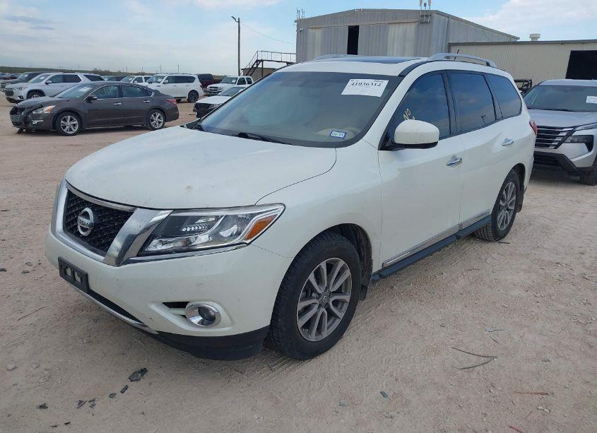 Photo 2 of 2015 Nissan Pathfinder SL (VIN 5N1AR2MM2FC687035)