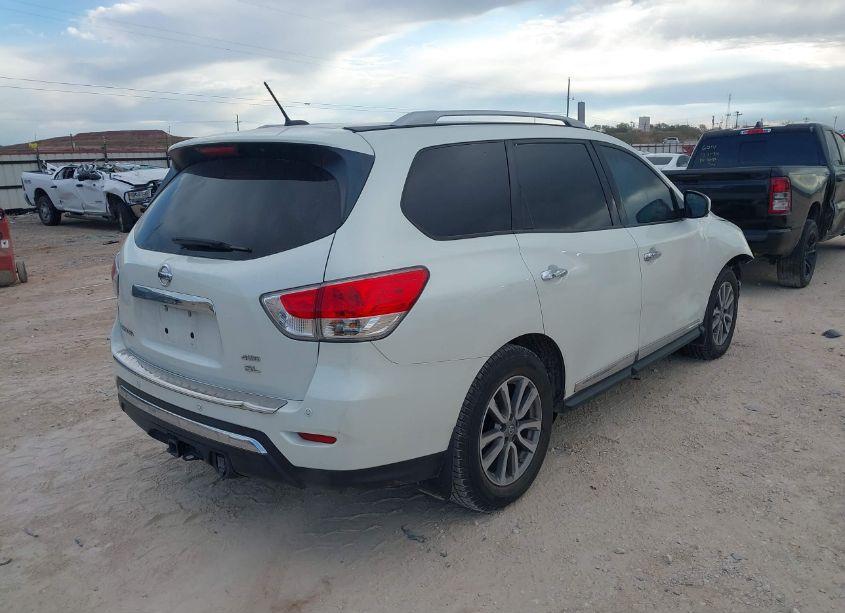 Photo 4 of 2015 Nissan Pathfinder SL (VIN 5N1AR2MM2FC687035)