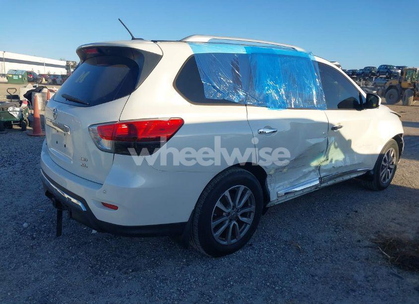 Photo 4 of 2015 Nissan Pathfinder SL (VIN 5N1AR2MM2FC701578)