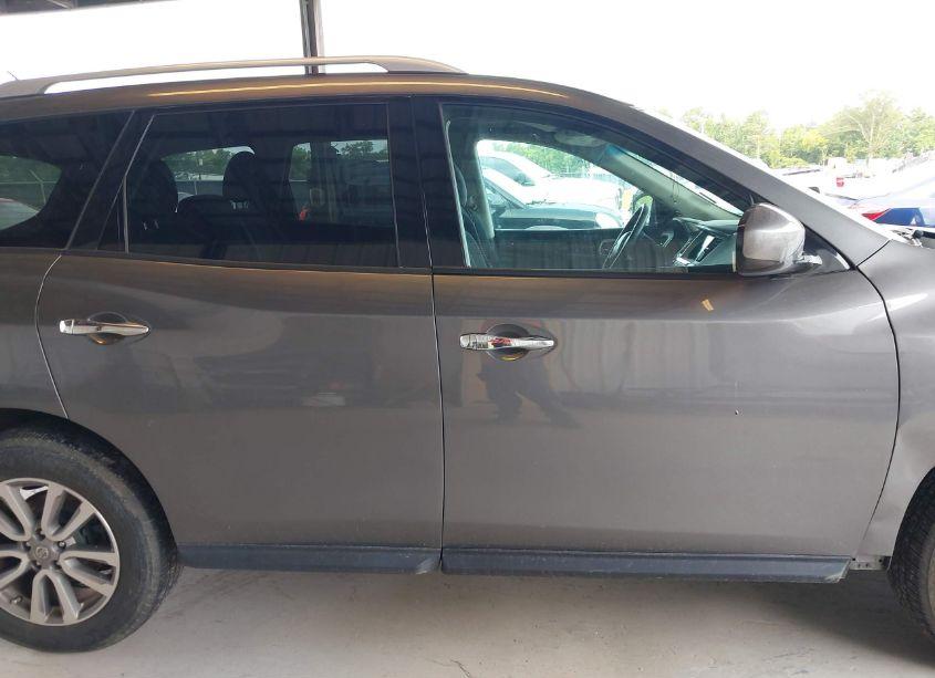 Photo 13 of 2016 Nissan Pathfinder S (VIN 5N1AR2MM2GC614233)