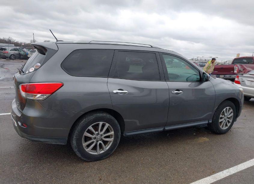 Photo 13 of 2016 Nissan Pathfinder PLATINUM/S/SL/SV (VIN 5N1AR2MM2GC643053)